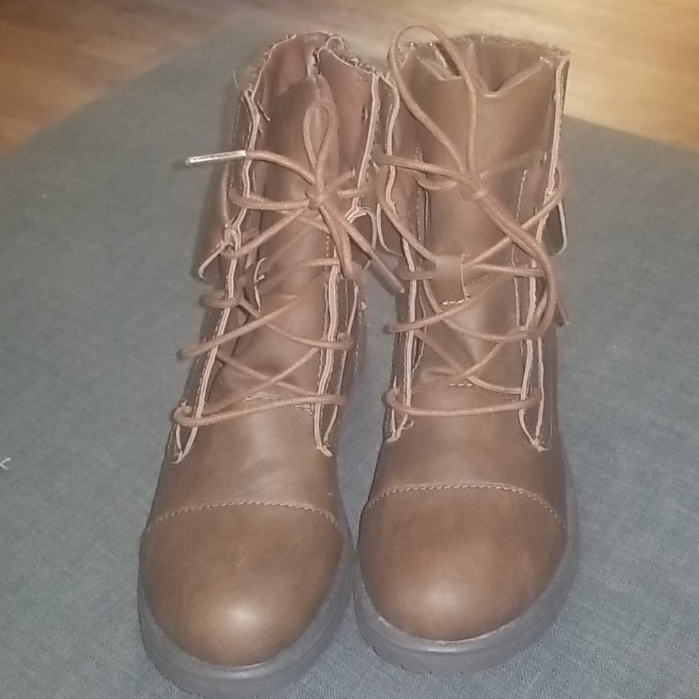 Size 3 girls brown boots